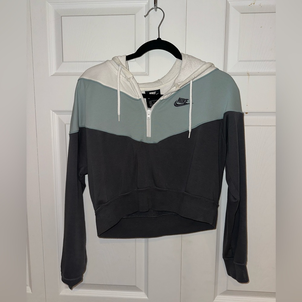 Nike Cropped Half Zip